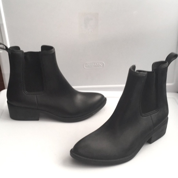 Jeffrey Campbell Shoes - SOLD NWOT Jeffrey Campbell Havana Last Chelsea Rain boots size 9